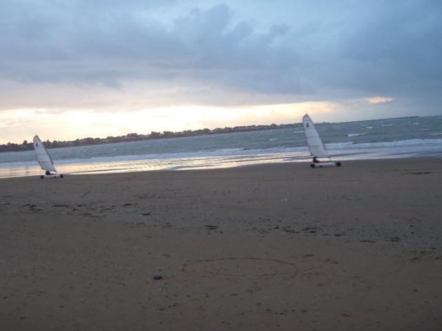  Tharon海滩沙滩游艇 